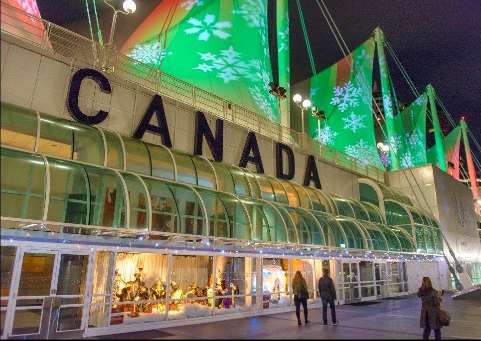 Magical vancouver christmas trees & display locations you need to see 12 Image