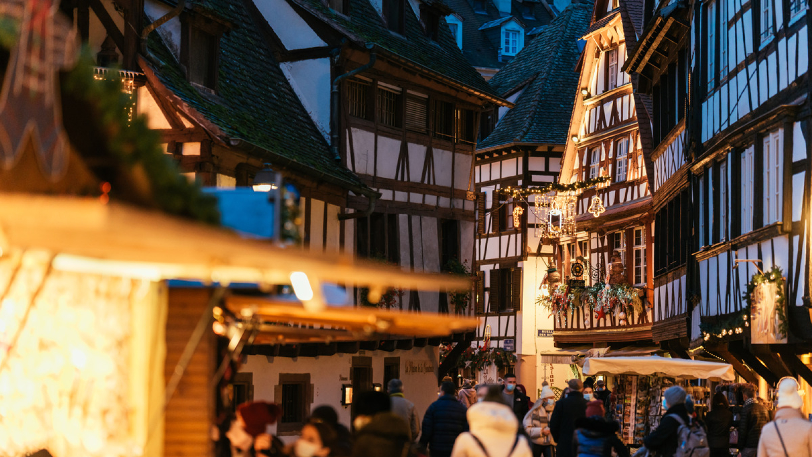 Best christmas markets in europe 2025: top destinations & festive dates 3 Image