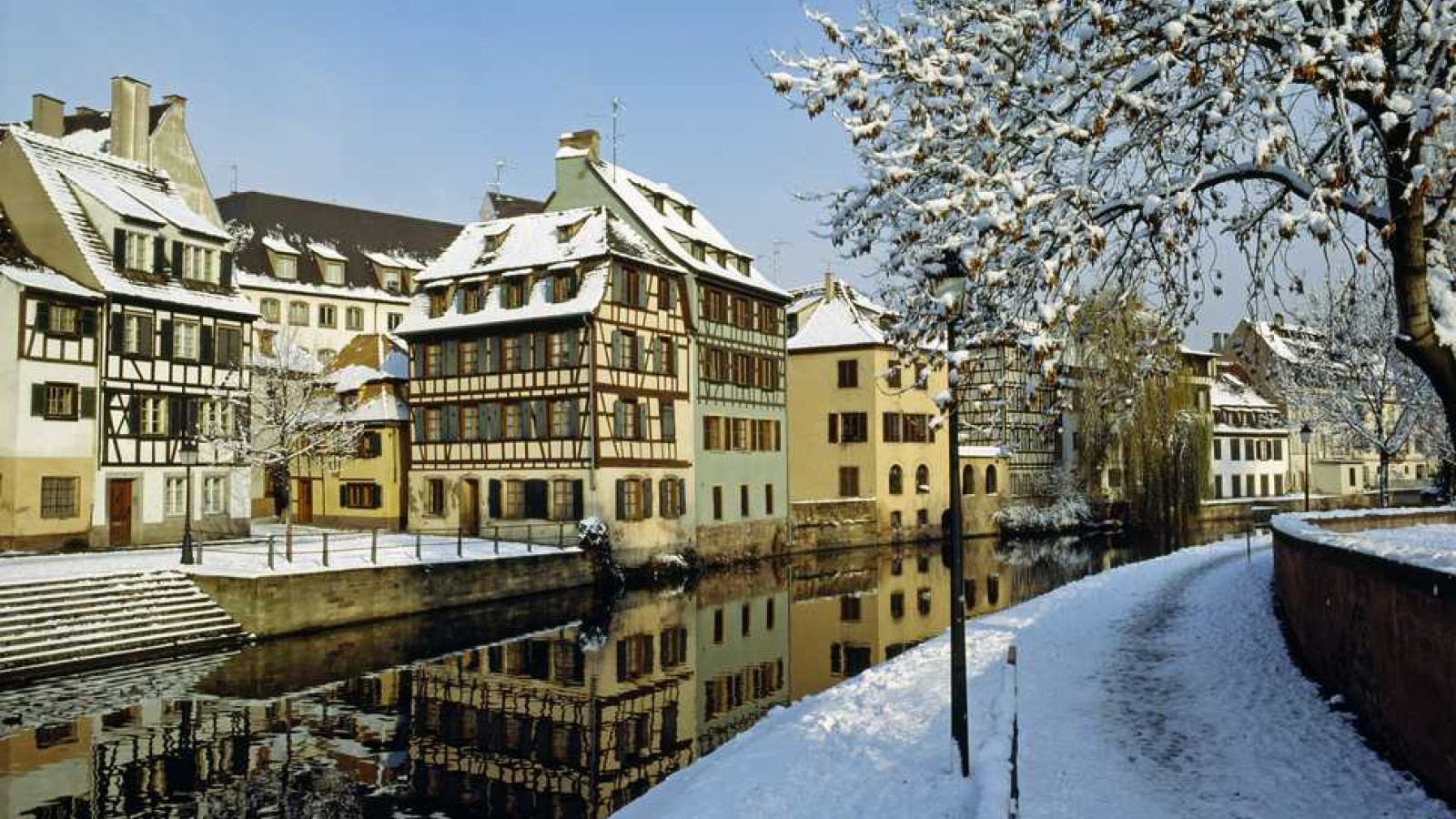 Where to spend christmas in europe: 12 magical destinations for 2025 8 Image