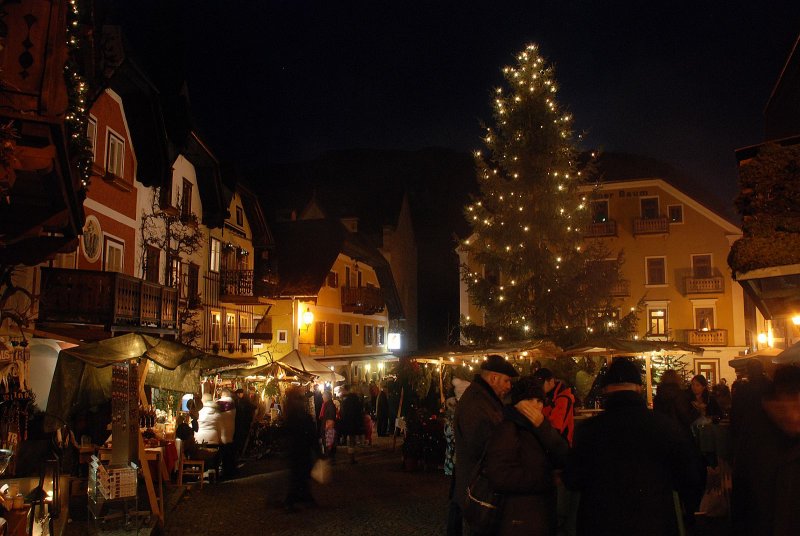 15 magical christmas destinations that feel straight out of a movie