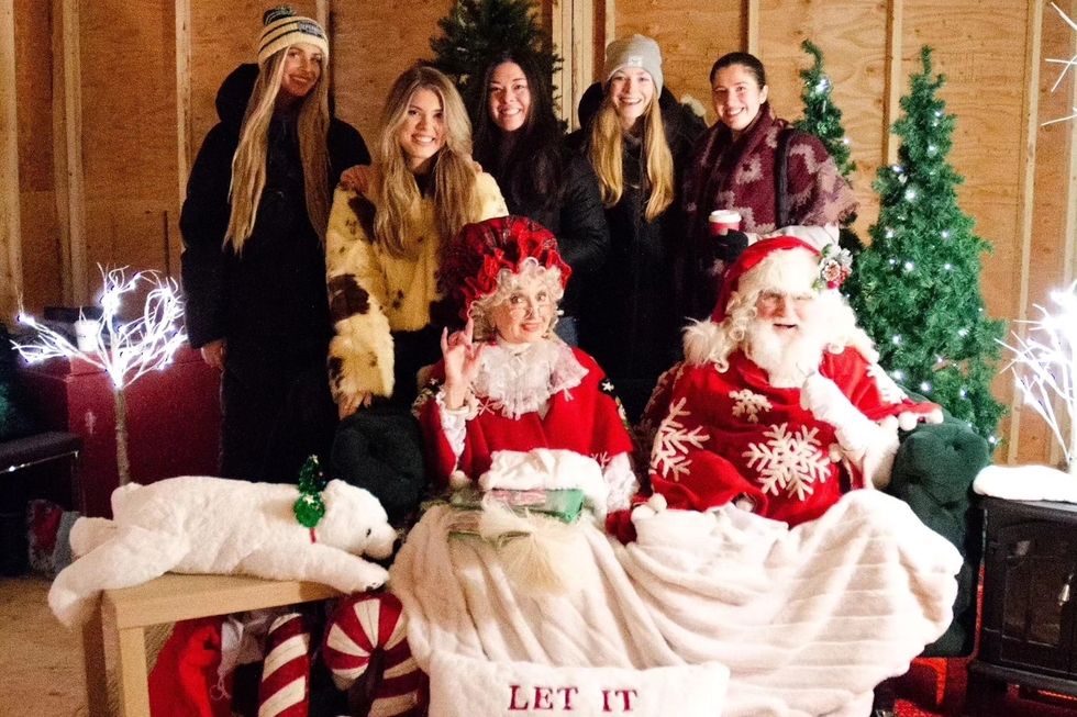 Best vancouver santa experiences — photos, parades & magical holiday moments 22 Image