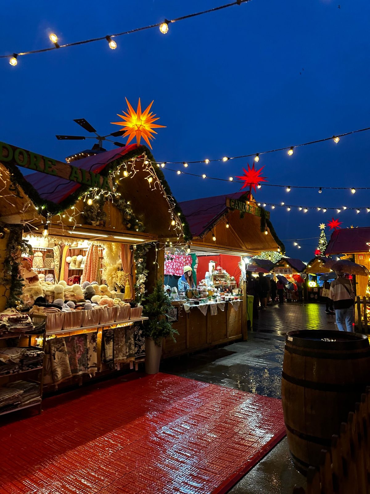 Vancouver christmas shopping guide — best markets, gifts & festive finds 38 Image