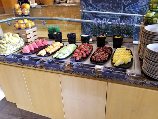 Christmas dinner in vancouver 2025: best restaurants, buffets & festive dining 9 Image